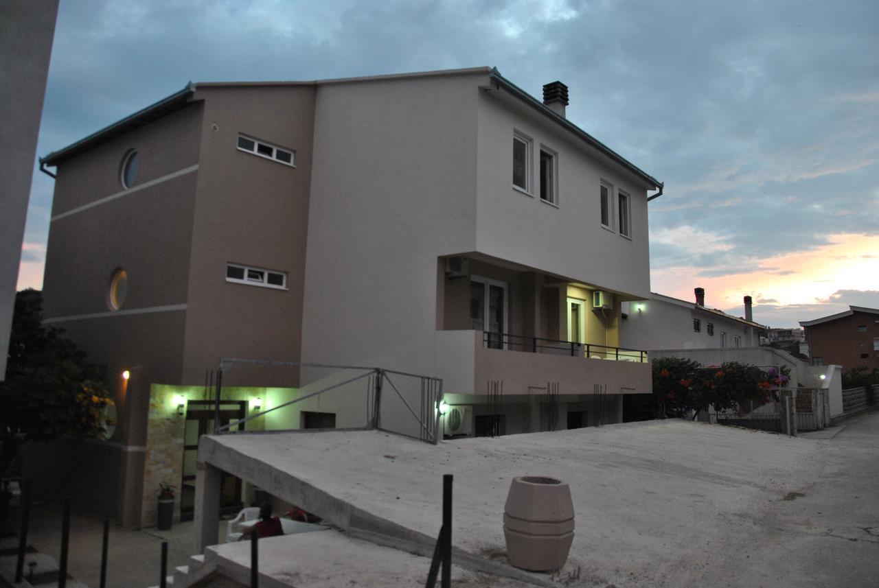 Haamel Apartment Улцинь Экстерьер фото